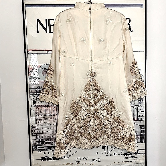 Vintage cream|taupe tonal embroidered mini dress with slight A-line size S/M - Picture 2 of 12